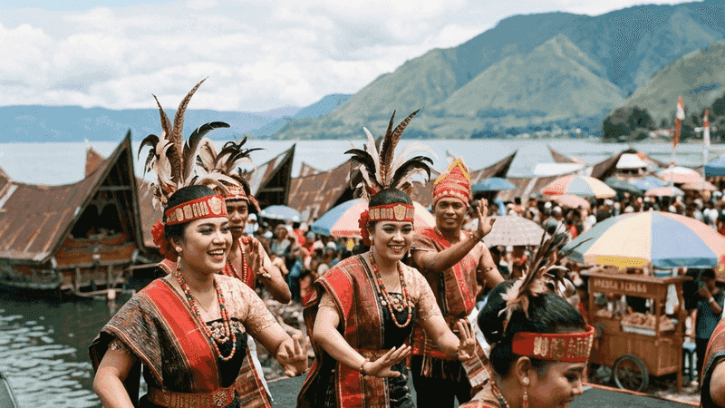 Suasana keramaian festival budaya